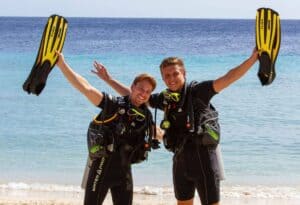 Ontdek de wonderen van Blue Bay met een privéduik met gids met 2 tanks