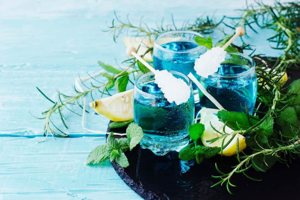 What alcohol is Curaçao known for