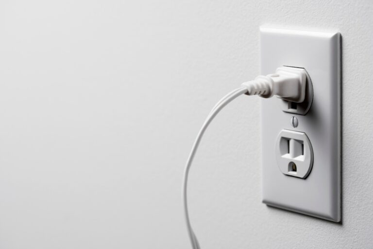 curacao electrical outlets