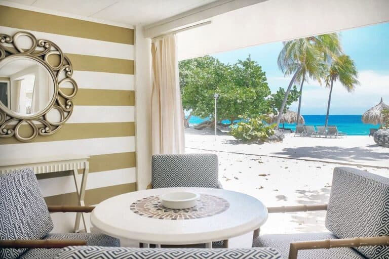 Moomba B&B Ocean Front Hostel