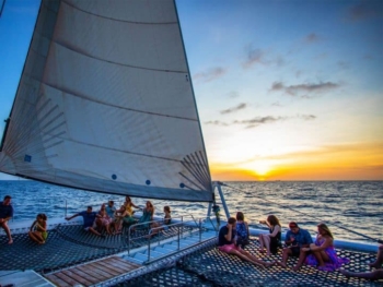 Experience the Magic of a Sunset Sailing Trip in Curaçao