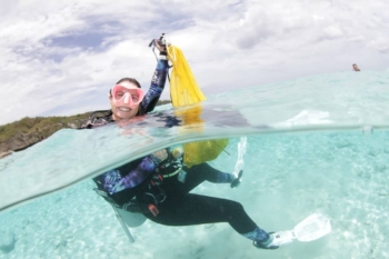 Dive Against Debris Specialty in Curaçao
